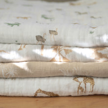 Load image into Gallery viewer, Aden and Anais set pamučnih pelena 4 komada Safari dreams, organski pamuk, pelene za bebe, organske pelene, muslin pelene, aden and anais srbija