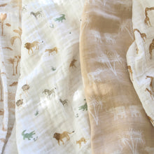 Load image into Gallery viewer, Aden and Anais set pamučnih pelena 4 komada Safari dreams, organski pamuk, pelene za bebe, organske pelene, muslin pelene, aden and anais srbija