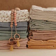 Load image into Gallery viewer, Mushie set 3 pamučne muslin pelene - zelena