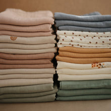 Load image into Gallery viewer, Mushie set 3 pamučne muslin pelene - duga