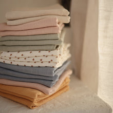 Load image into Gallery viewer, Mushie set 3 pamučne muslin pelene - roza