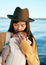 Load image into Gallery viewer, baby bjorn, kengur za bebe, nosiljka za bebe, oprema za bebe, poklon za bebe, poklon za roditelje