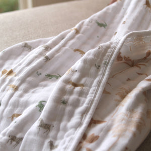 Aden and Anais prekrivač za bebe od organskog muslina Safari dreams, prekrivac, organski pamuk, organski prekrivac, sve za bebe, muslin prekrivac, aden and anais srbija