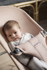 baby bjorn, njihalice za bebe, ljuljaske za bebe, poklon za bebe, poklon za babine, oprema za bebe