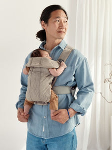 Baby bjorn Nosiljka Mini Grey beige 3D mrežasta 0-12 m, kengur za bebe, nosiljka za bebe, oprema za bebe, baby bjorn srbija