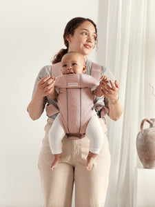 Baby bjorn Nosiljka Mini Dusty pink 3D mrežasta 0-12 m, kengur za bebe, nosiljka za bebe, oprema za bebe, baby bjorn srbija